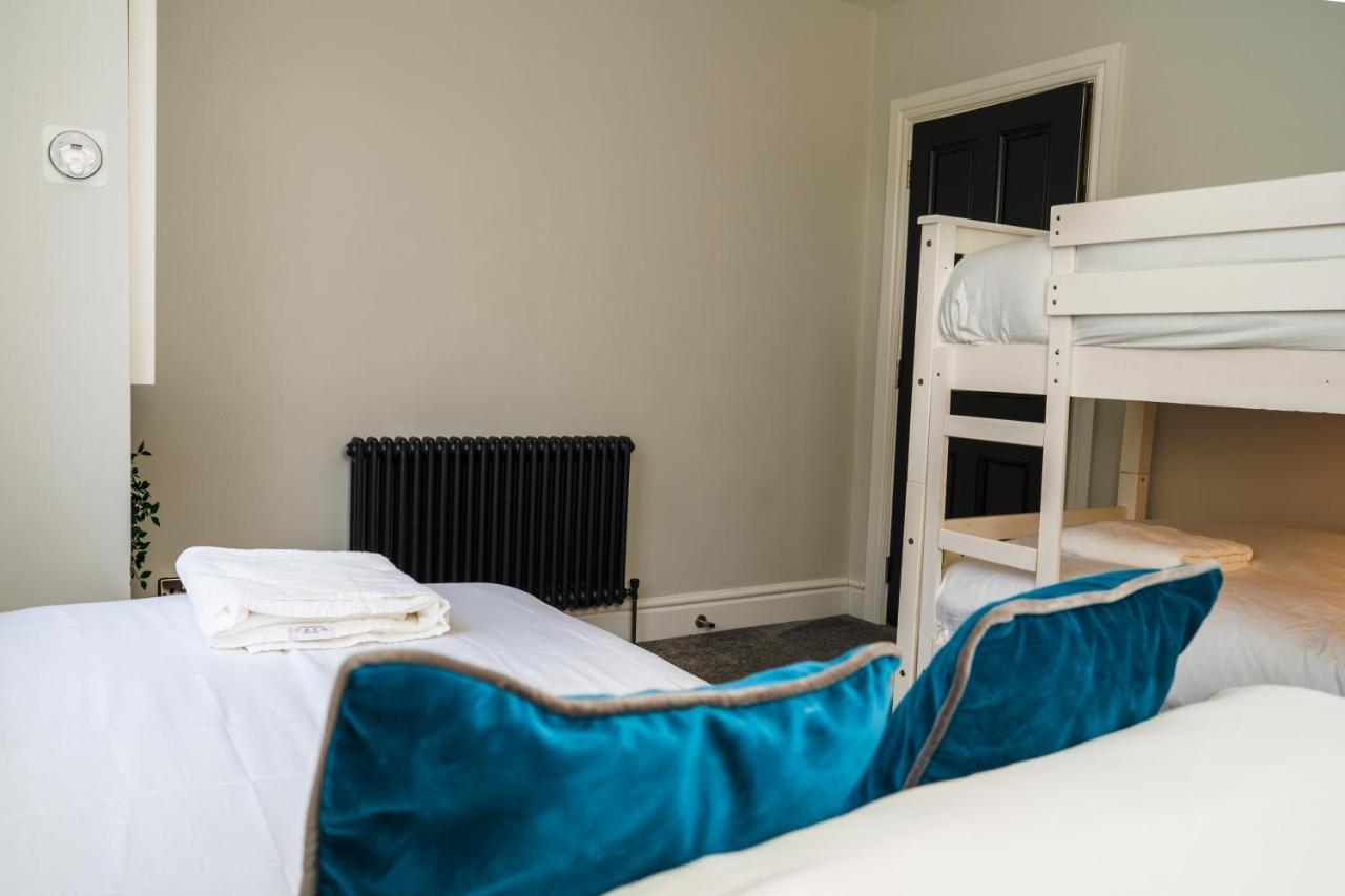 Central, Stylish 3 Bed With Sea Views * Newquay (Cornwall)
